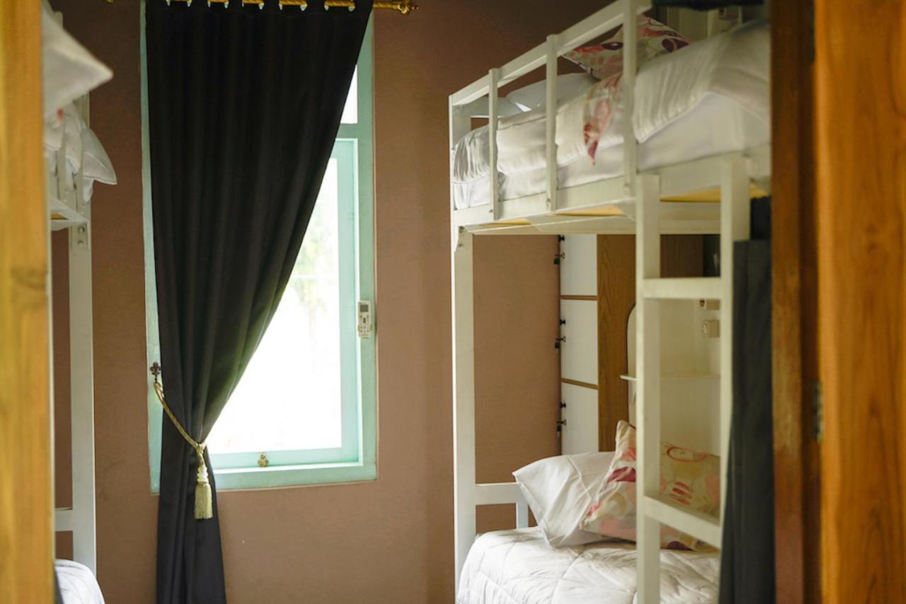 Bajo Bunkhouse Hostel Labuan Bajo Kültér fotó